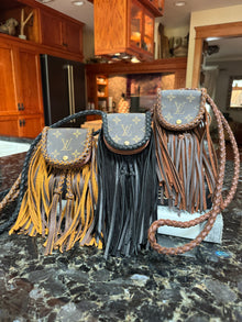  LAV Original Fringe Coin Purse Chocolate