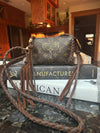 LAV Original Bucket Pochette PM Chocolate w/boot stitch