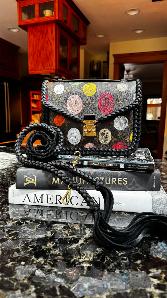 LAV Original Coins Pochette Metis Noir Braided